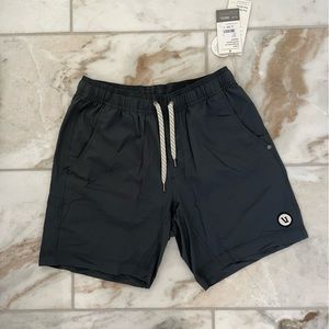 NWT Vuori Kore Short 7.5” inseam. Small. charcoal gray. Lined